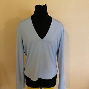 Tommy Hilfiger Women’s Baby Blue Size XL V Neck Top Blouse